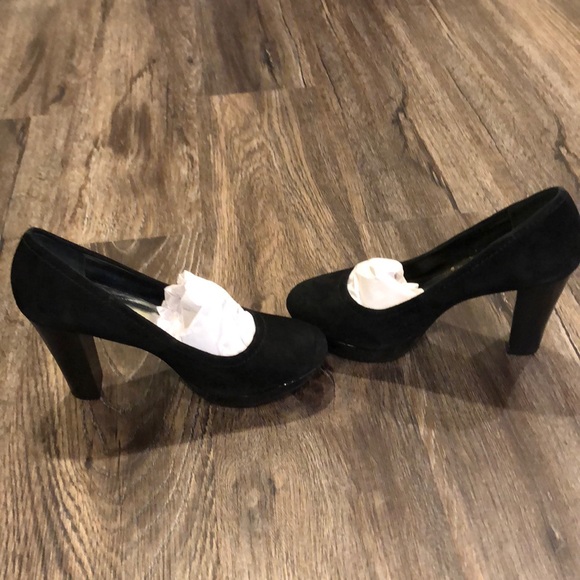 Style & Co. Pumps - Picture 2 of 4